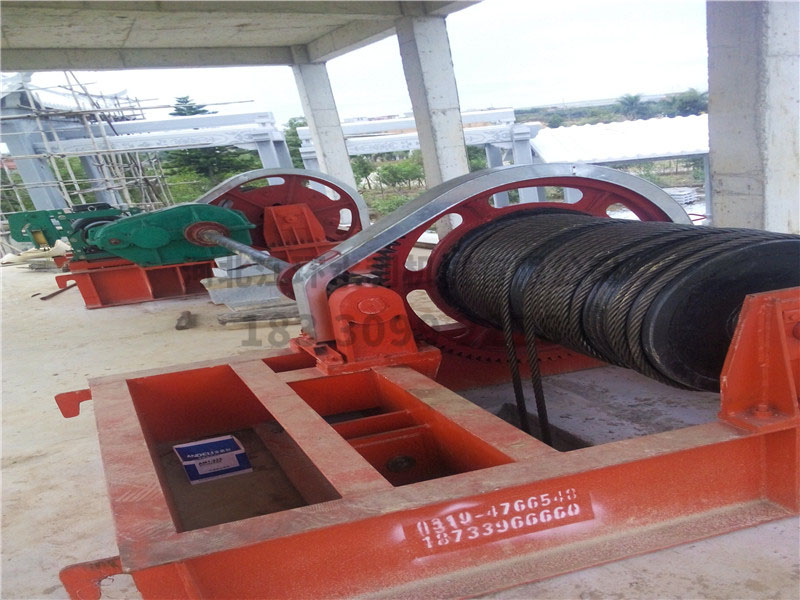 QPQ型卷揚(yáng)式啟閉機(jī)